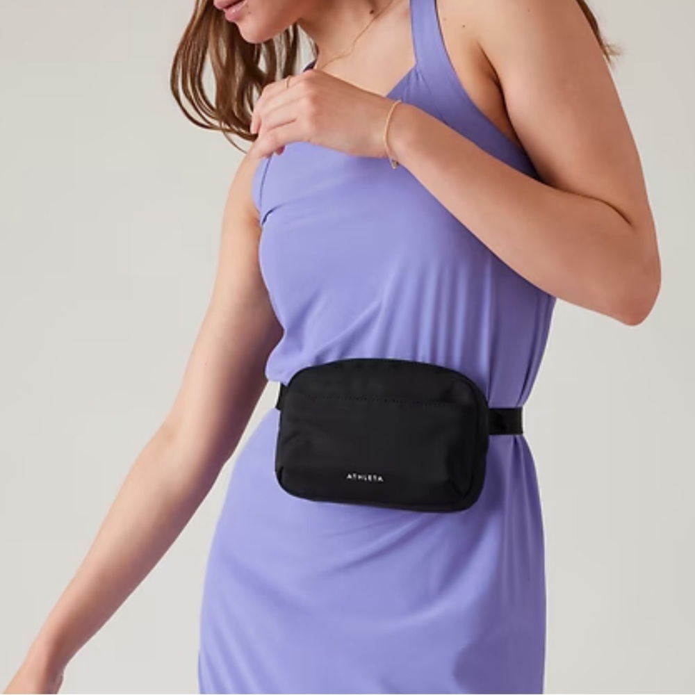 Athleta All About Crossbody Belt Bag Black - Picture 2 of 13